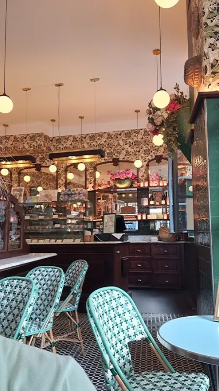La Dame de Paris