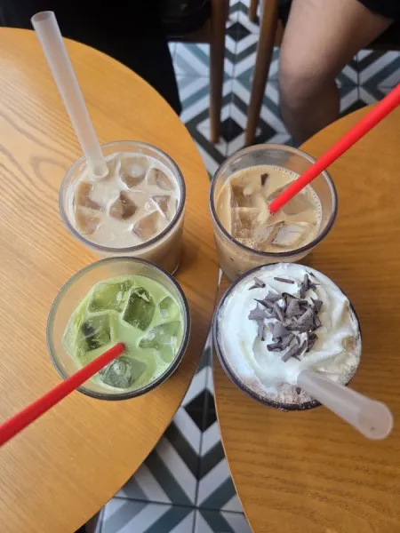 할리스 천안신부점