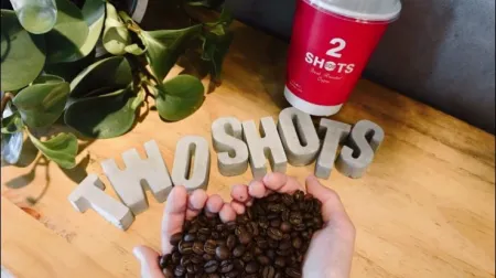 TWO SHOTS COFFEE 東門店