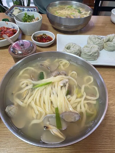 Seoul Guksi Chik Naengmyeon Kalguksu