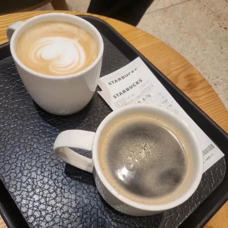 Starbucks E-mart Jayang