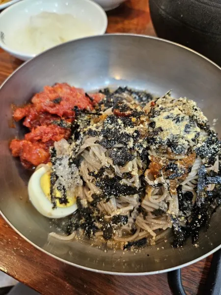 Samgyori Dongchimi Makguksu Busan Songjeong Branch