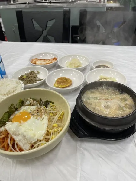 Wonjo Morae-nae Sundaegukbap