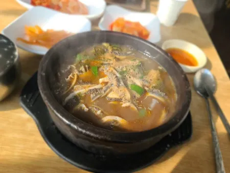 Halmae Bossam Yangpyeong Haejang Guk