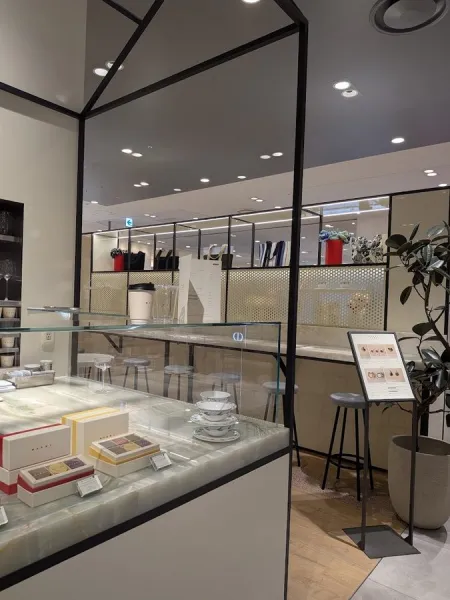 MARNI FLOWER CAFÉ Umeda Hankyu 3F