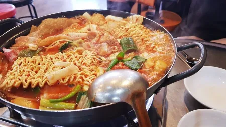 Doramutong Instant Tteokbokki Jungnim Branch