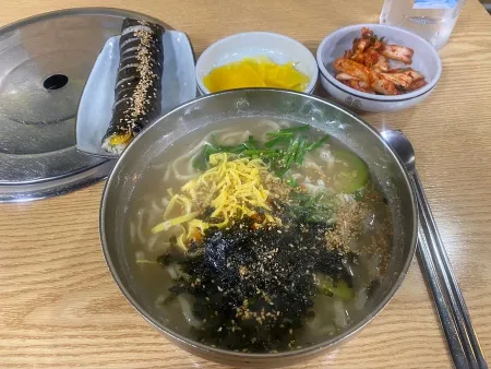 Ogari Handmade Sujebi Kalguksu Mujeon Branch