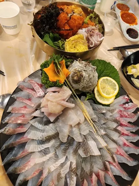 Mak Sseureo Paneun Hoetjip Seomyeon Branch