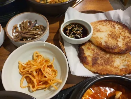 Jeon Seonsaeng and Dakbal Jeja