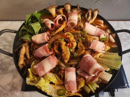Ppalganmat Gopchang Jeongol
