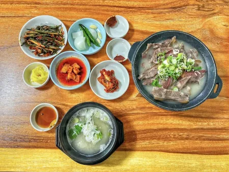 市場牛骨湯