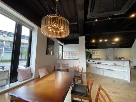 Cafe&Hotel&Rental Space Mont Kyoto Nijo Kawabata(川端二条 カフェ モン)