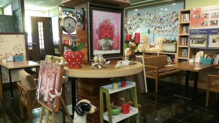 Simni Cafe Cafe Therapy