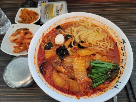 Jjamppong Jijon Deokjin Branch