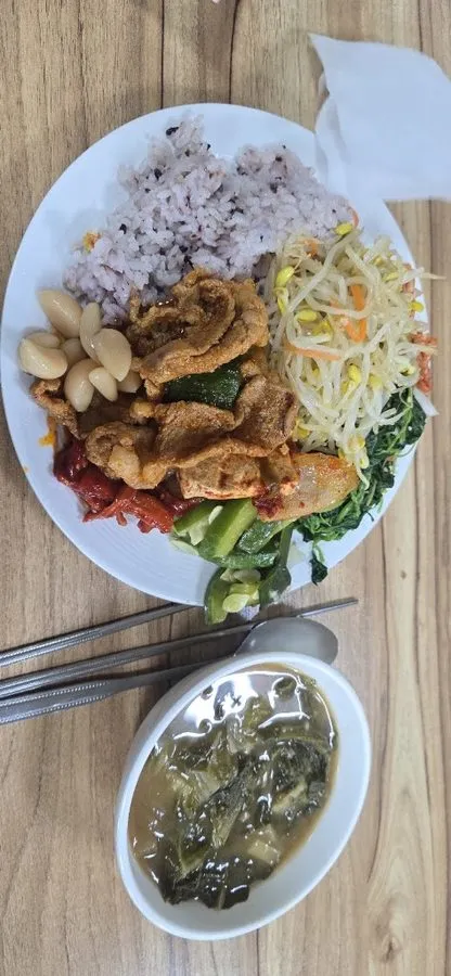 세상에이런일이한식뷔페