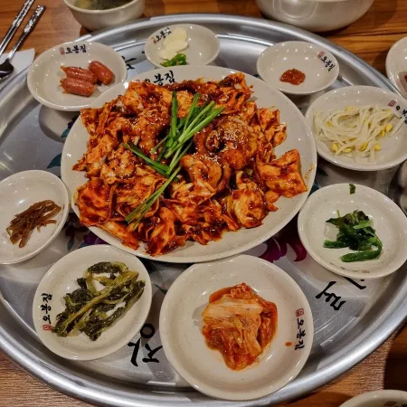 Gangnam Bulbaek(Bulgogi with Rice)