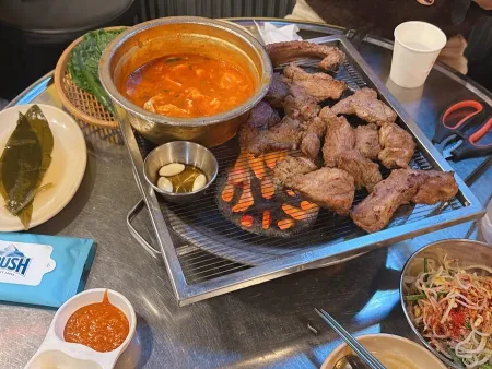 Yeontan Dwaeji Galbi Suyu Branch